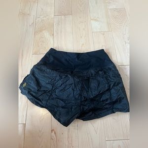 Honeycut Dancewear High Waisted Indie Black Puffer Shorts, M